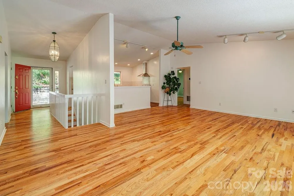 146 Churchill Downs Drive Fairview, NC 28730
