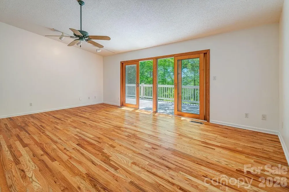 146 Churchill Downs Drive Fairview, NC 28730