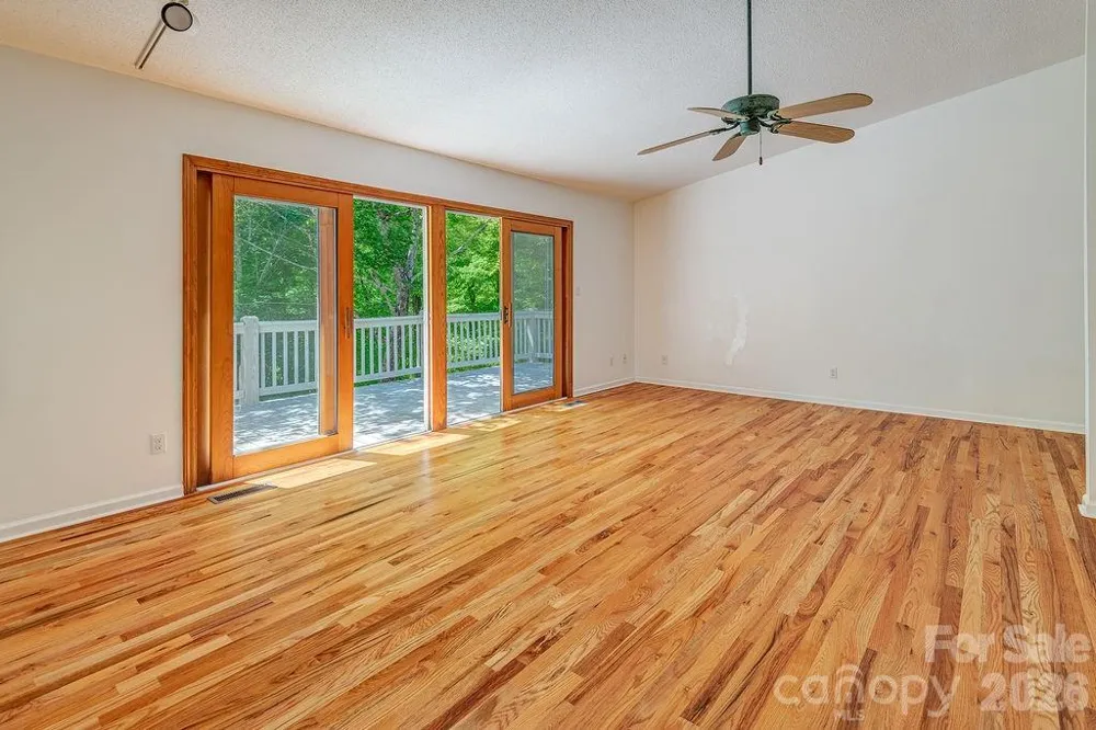 146 Churchill Downs Drive Fairview, NC 28730