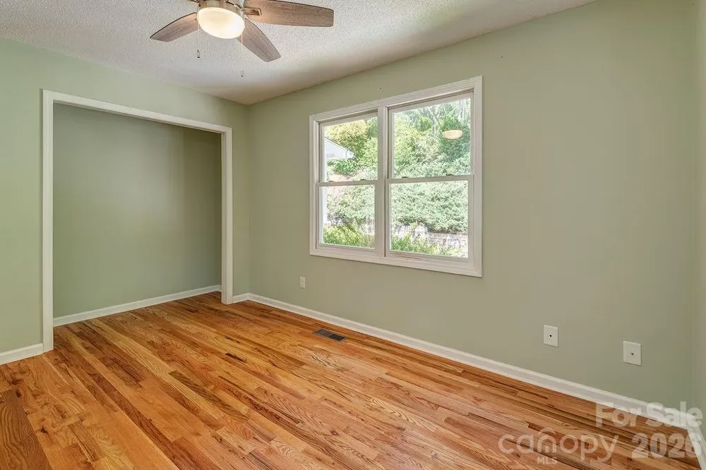 146 Churchill Downs Drive Fairview, NC 28730