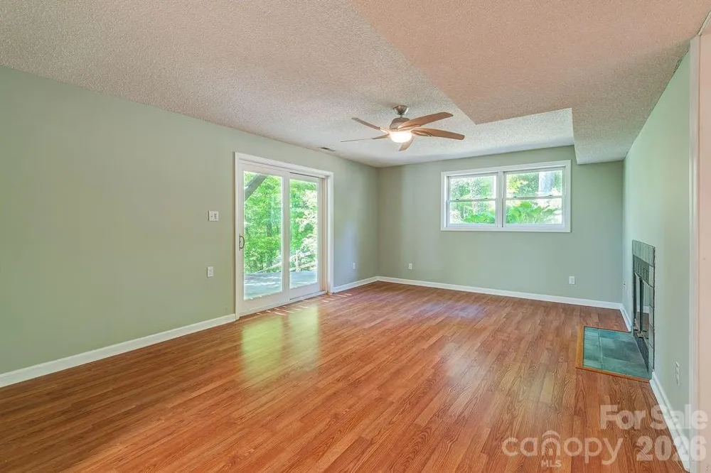 146 Churchill Downs Drive Fairview, NC 28730