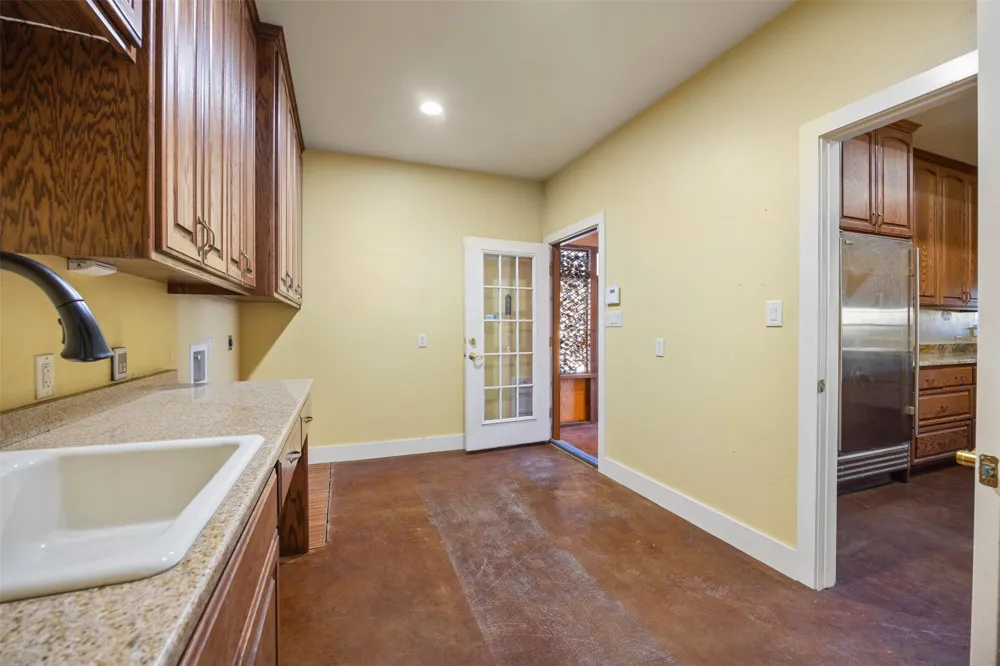 1200 Doe Run Hollow Fredericksburg, TX 78624