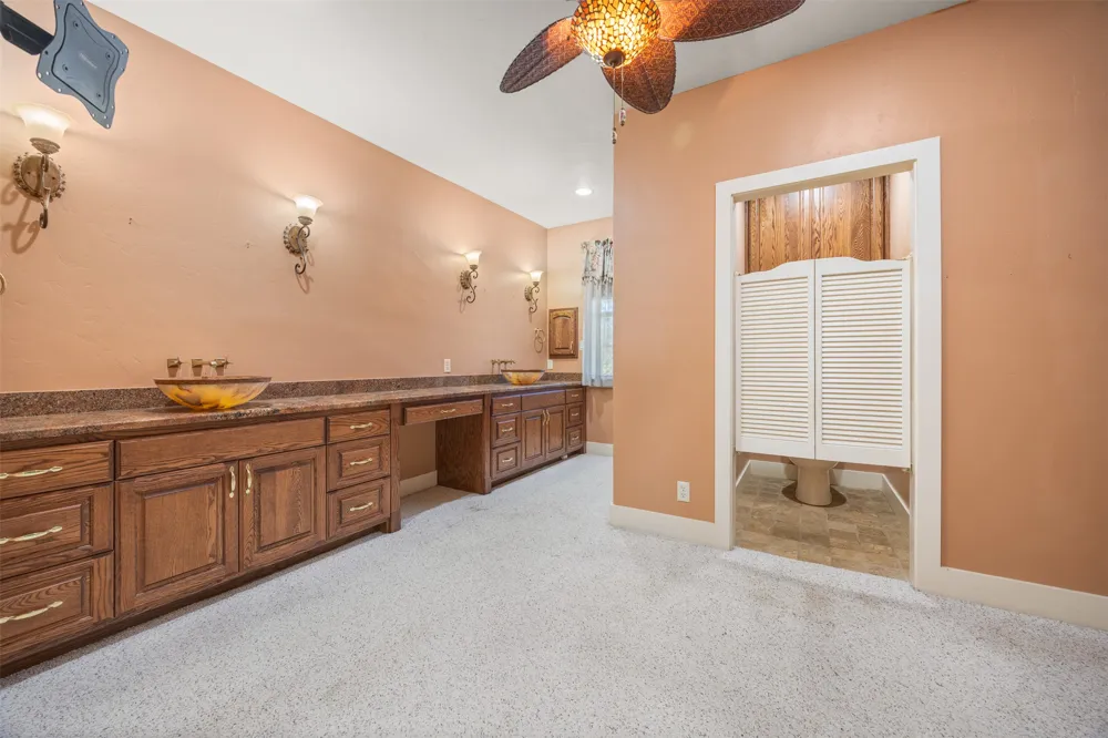1200 Doe Run Hollow Fredericksburg, TX 78624