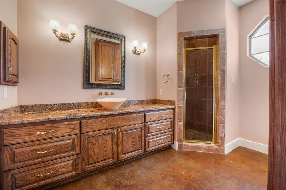 1200 Doe Run Hollow Fredericksburg, TX 78624