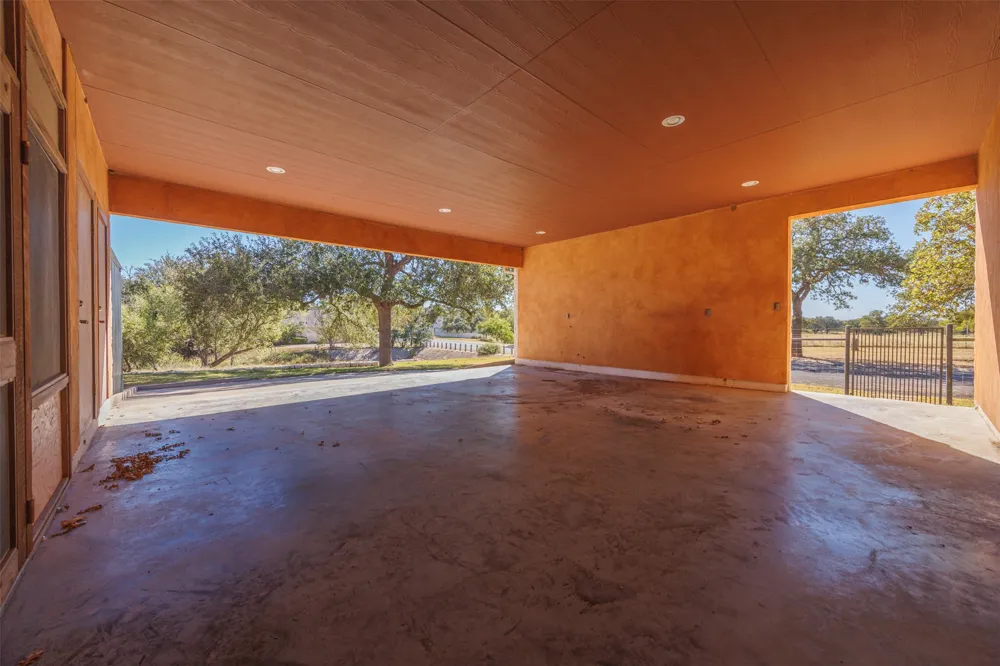 1200 Doe Run Hollow Fredericksburg, TX 78624