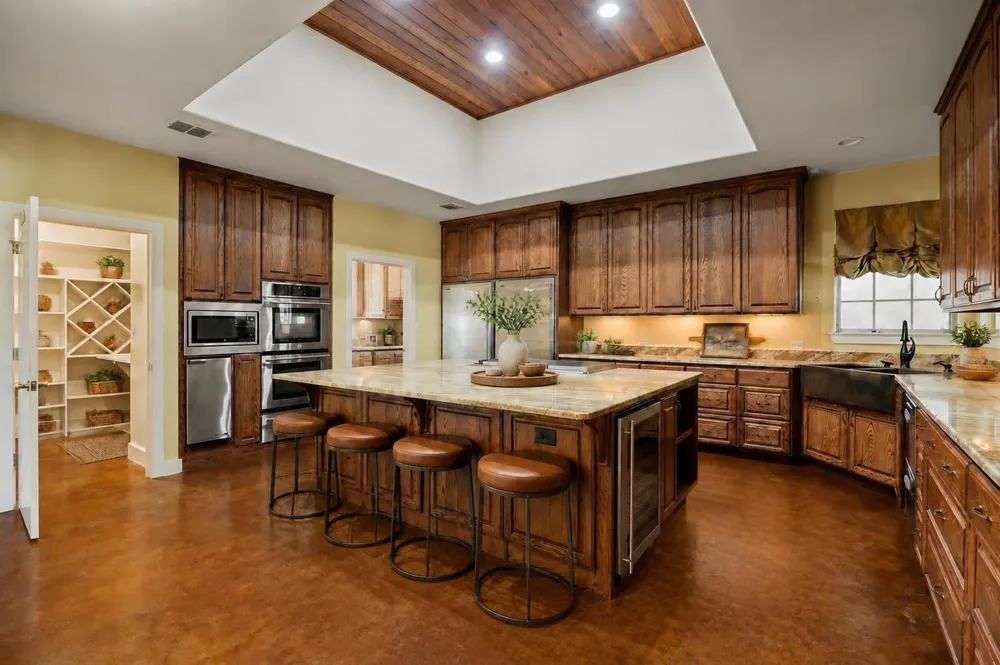 1200 Doe Run Hollow Fredericksburg, TX 78624