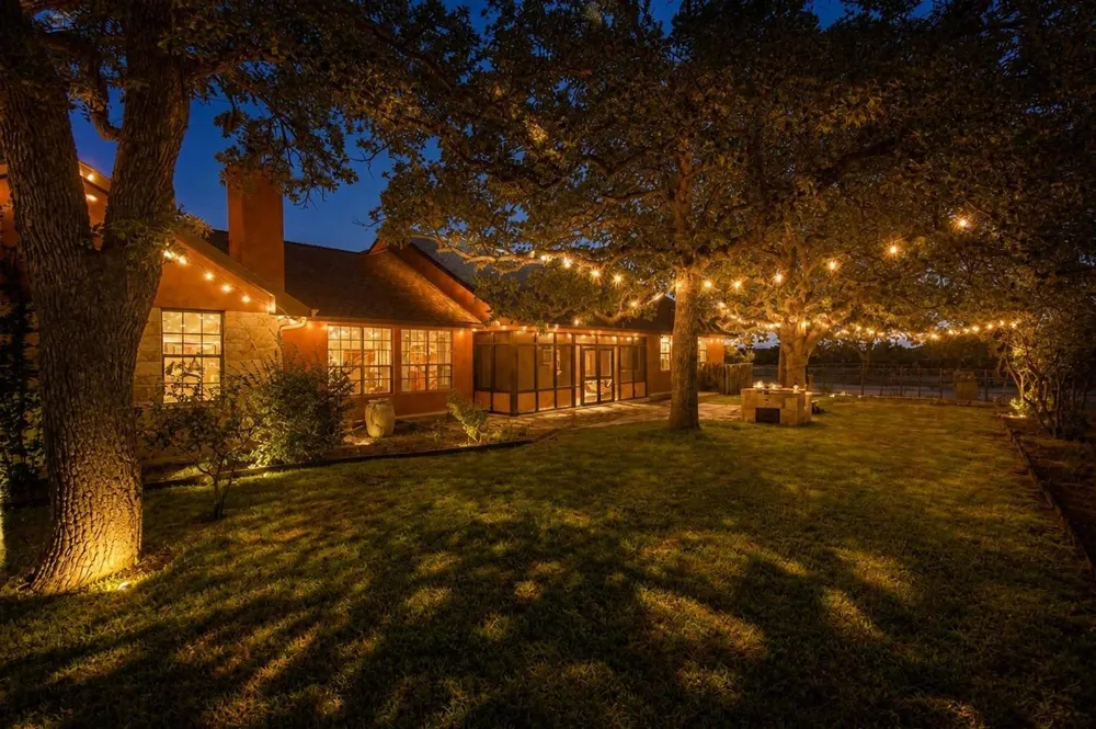 1200 Doe Run Hollow Fredericksburg, TX 78624