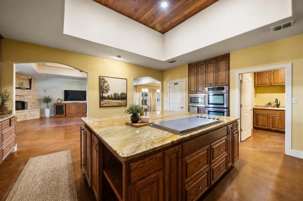 1200 Doe Run Hollow Fredericksburg, TX 78624