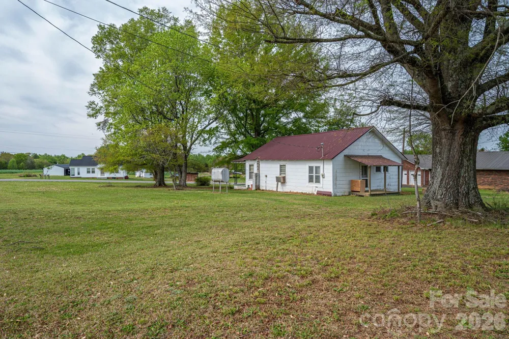 7440 W NC 27 Highway Vale, NC 28168