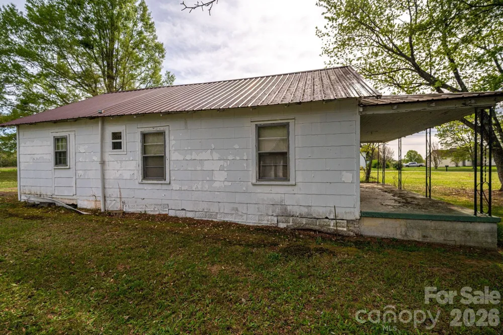 7440 W NC 27 Highway Vale, NC 28168