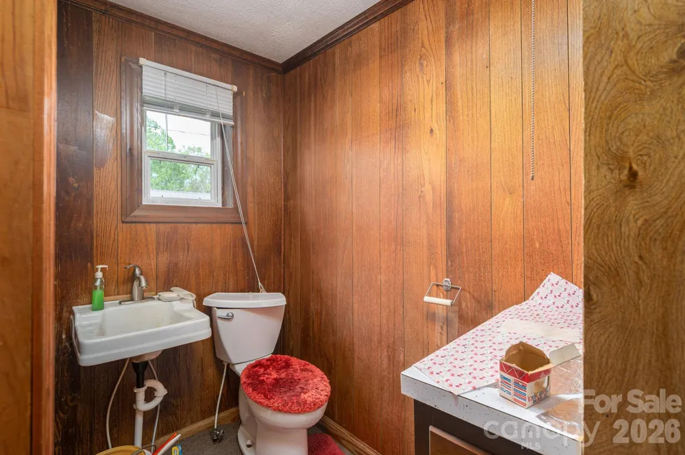 7440 W NC 27 Highway Vale, NC 28168