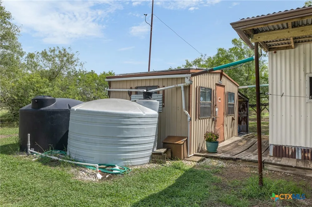 1190 Dickerson Road Lockhart, TX 78644