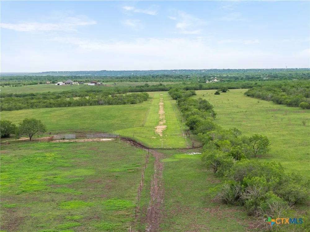 1190 Dickerson Road Lockhart, TX 78644