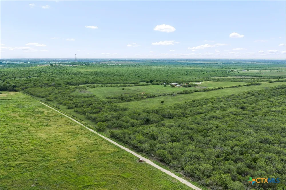 1190 Dickerson Road Lockhart, TX 78644