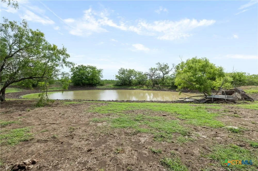 1190 Dickerson Road Lockhart, TX 78644