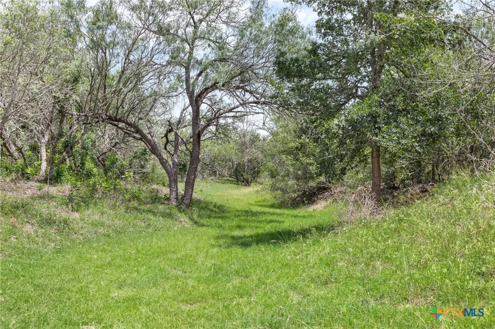1190 Dickerson Road Lockhart, TX 78644