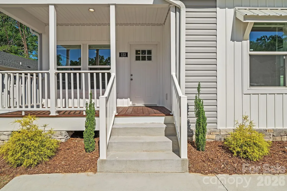 123 Bellamy Road Asheville, NC 28806