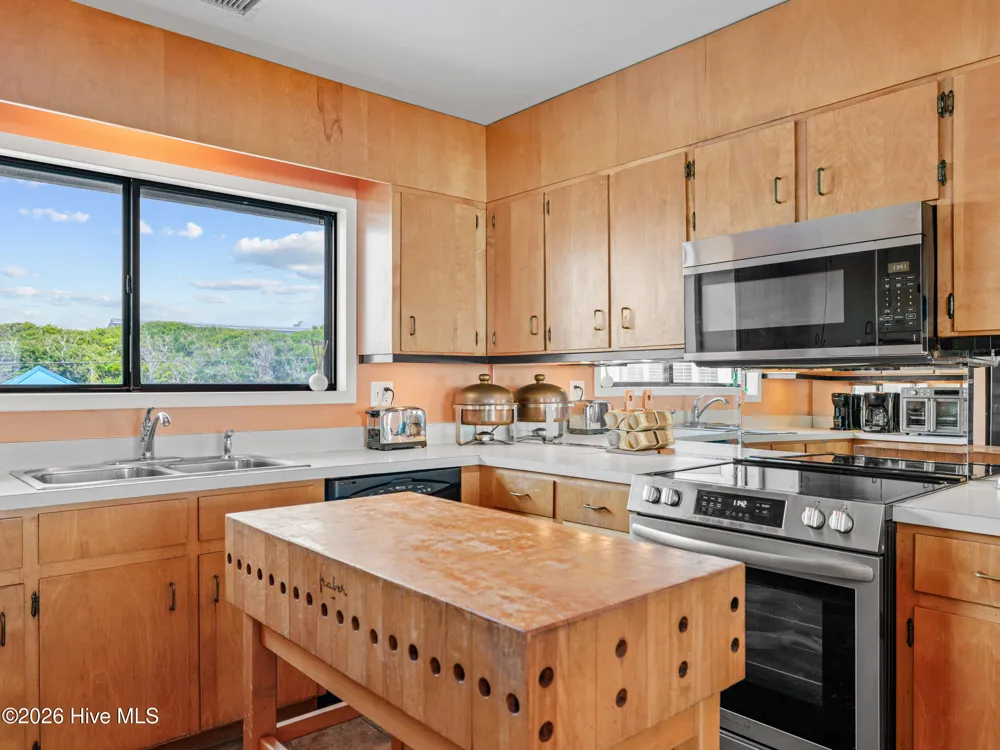 2604 S Shore Drive Surf City, NC 28445