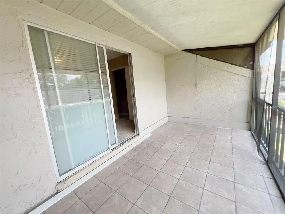 14402 REUTER STRASSE CIRCLE #223 Tampa, FL 33613