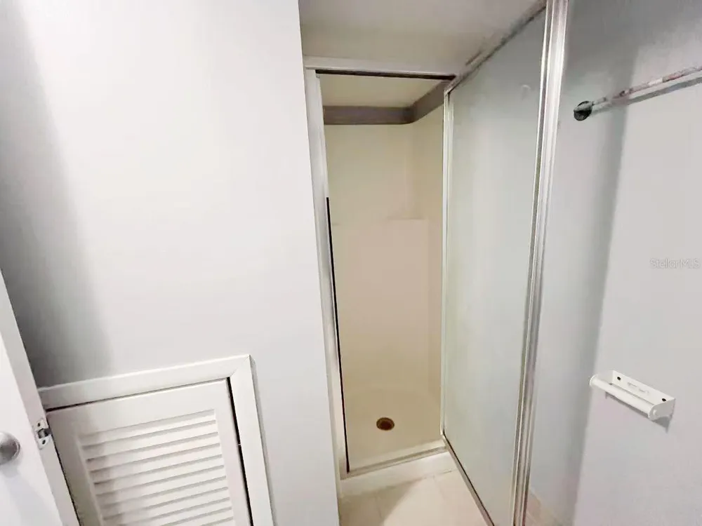 14402 REUTER STRASSE CIRCLE #223 Tampa, FL 33613