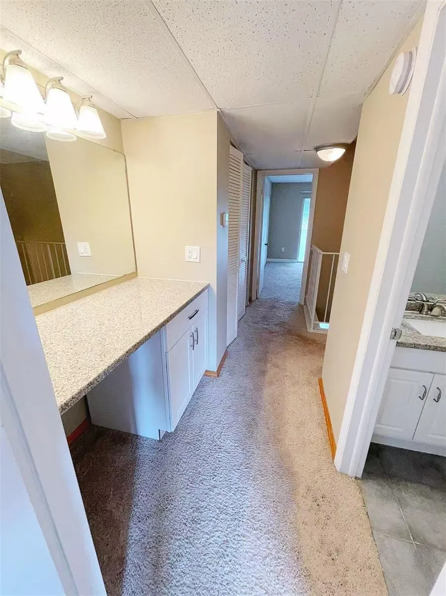 14402 REUTER STRASSE CIRCLE #223 Tampa, FL 33613