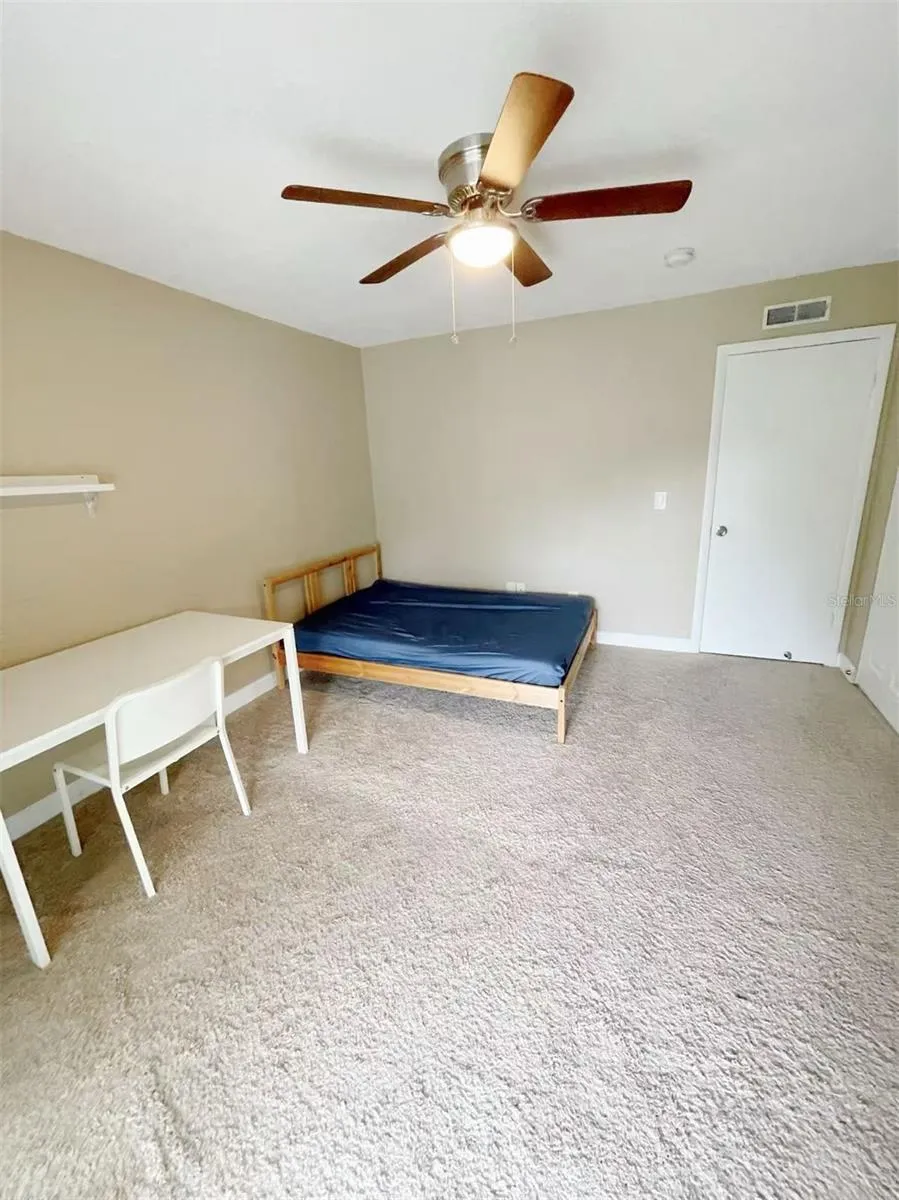 14402 REUTER STRASSE CIRCLE #223 Tampa, FL 33613