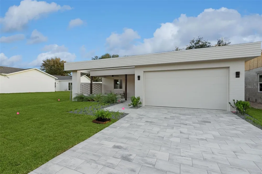450 SKYFIELD COURT Lady Lake, FL 32159