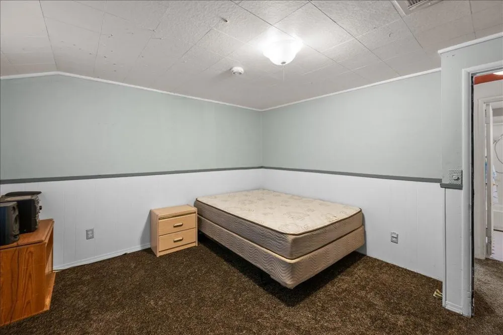 39148 Rim Of The World Drive Fawnskin, CA 92333