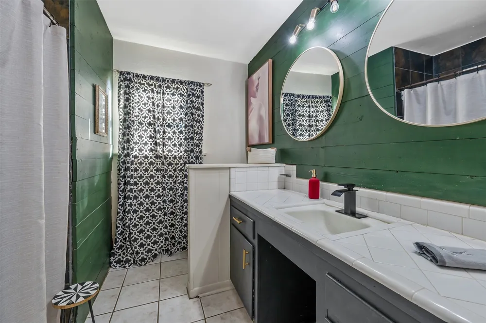 3020 Meadowlark Tyler, TX 75701