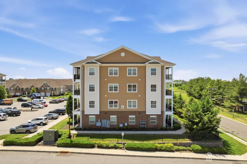648 Strassle Way South Plainfield, NJ 07080