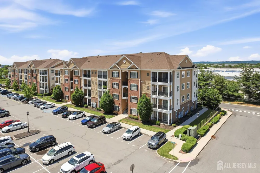648 Strassle Way South Plainfield, NJ 07080
