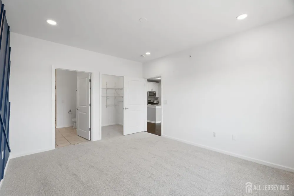 648 Strassle Way South Plainfield, NJ 07080