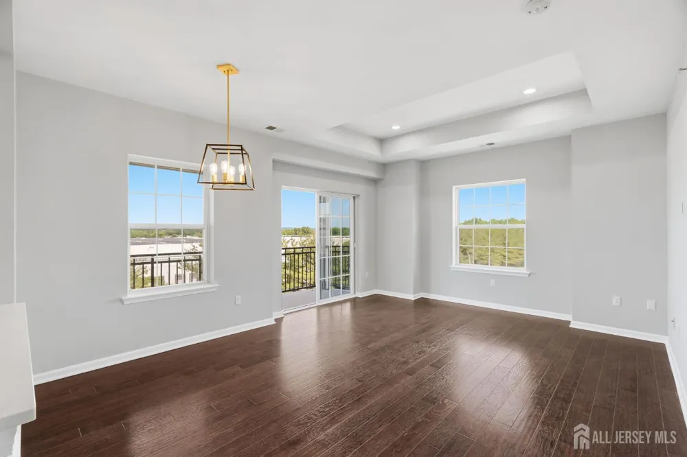 648 Strassle Way South Plainfield, NJ 07080