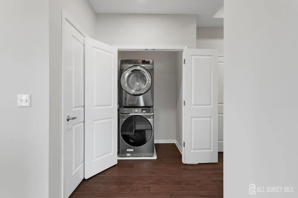 648 Strassle Way South Plainfield, NJ 07080