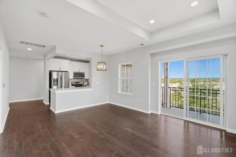 648 Strassle Way South Plainfield, NJ 07080