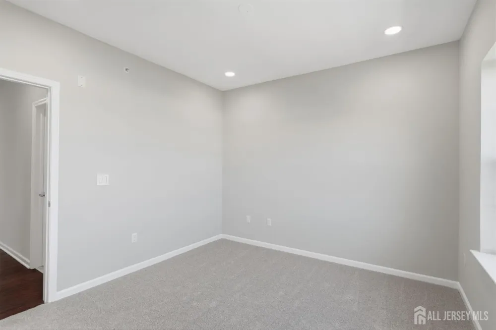 648 Strassle Way South Plainfield, NJ 07080