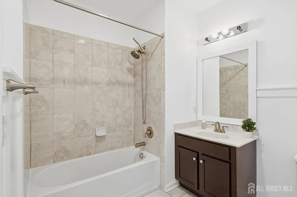 648 Strassle Way South Plainfield, NJ 07080