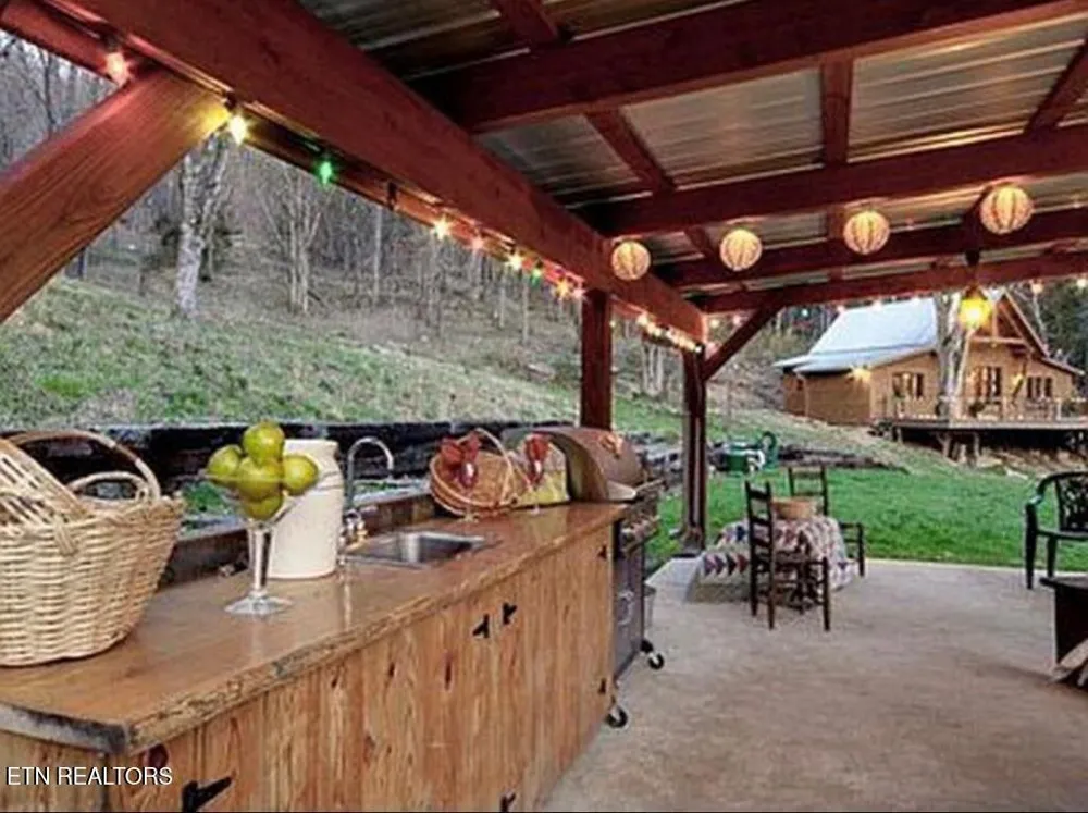 360 Spurlock Hollow Lane Gainesboro, TN 38562