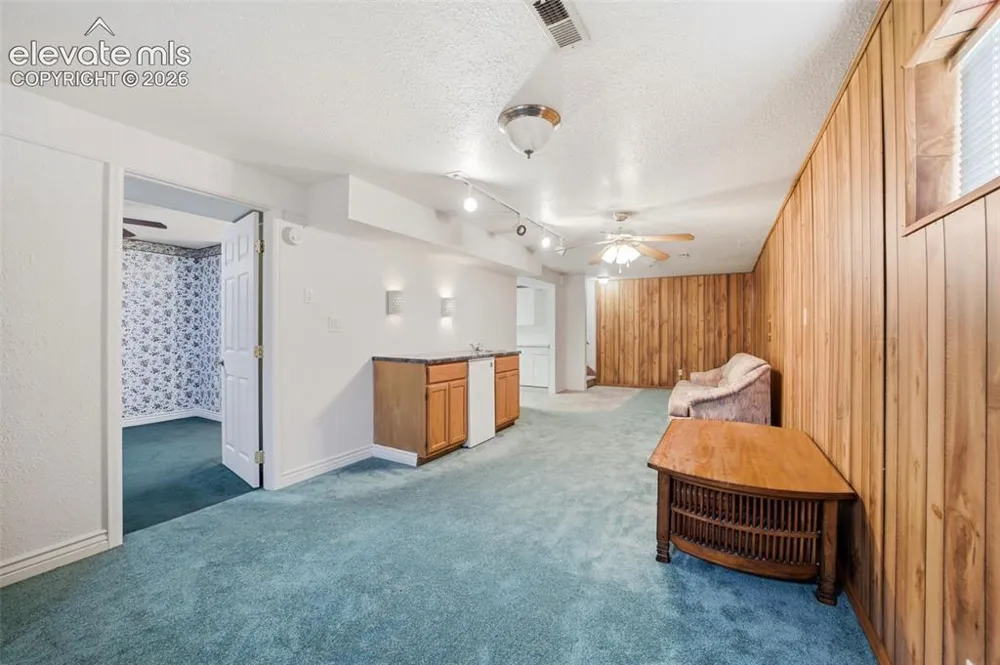 624 Hewitt Street Pueblo, CO 81005