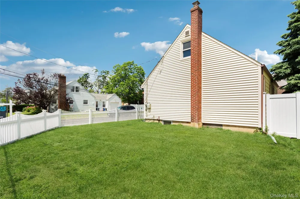 2877 Calvin Road Oceanside, NY 11572