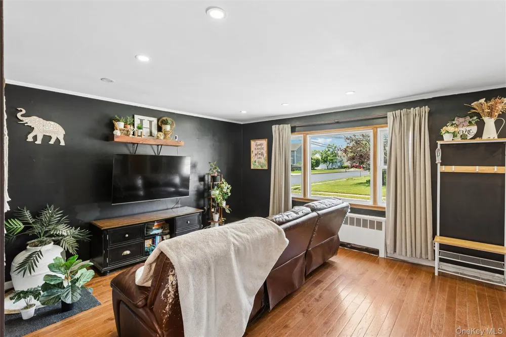 2877 Calvin Road Oceanside, NY 11572