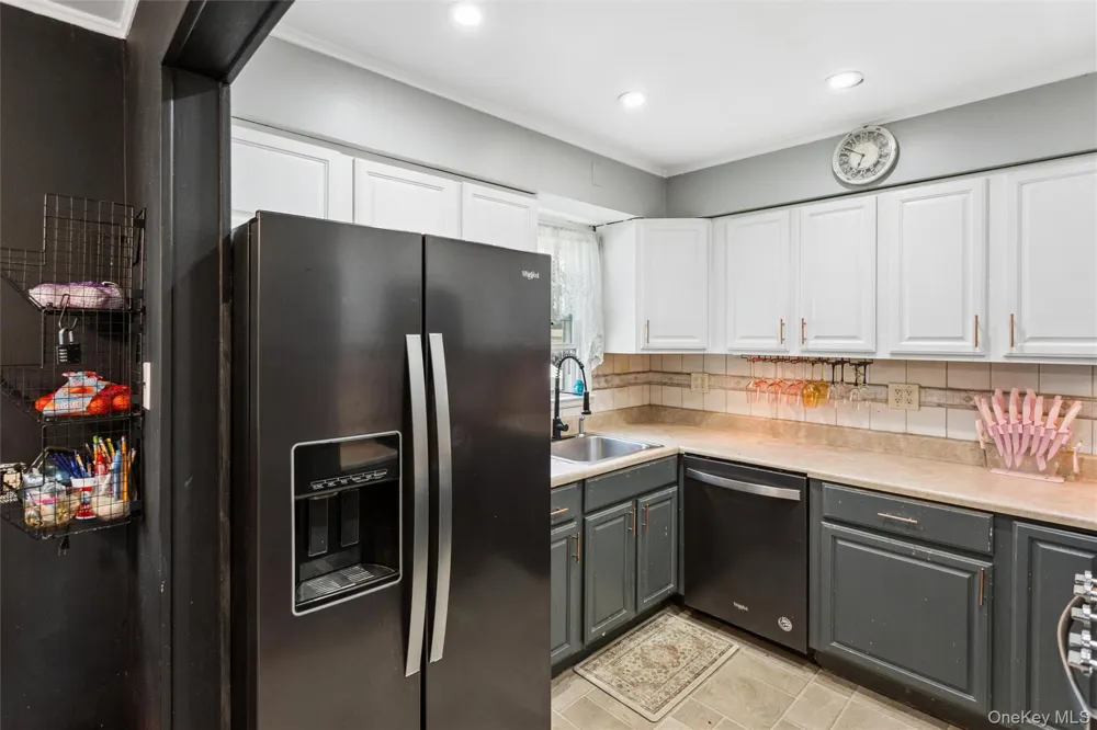 2877 Calvin Road Oceanside, NY 11572