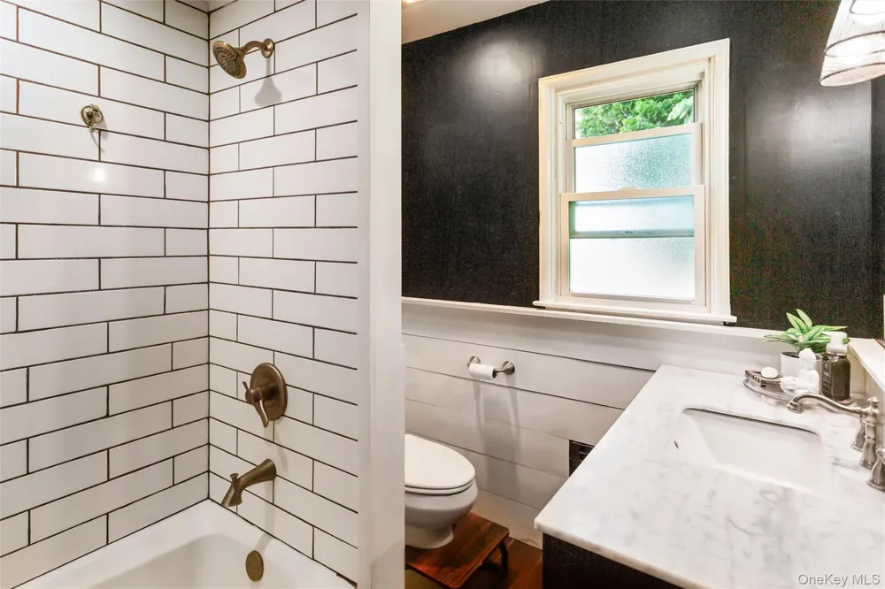 2877 Calvin Road Oceanside, NY 11572