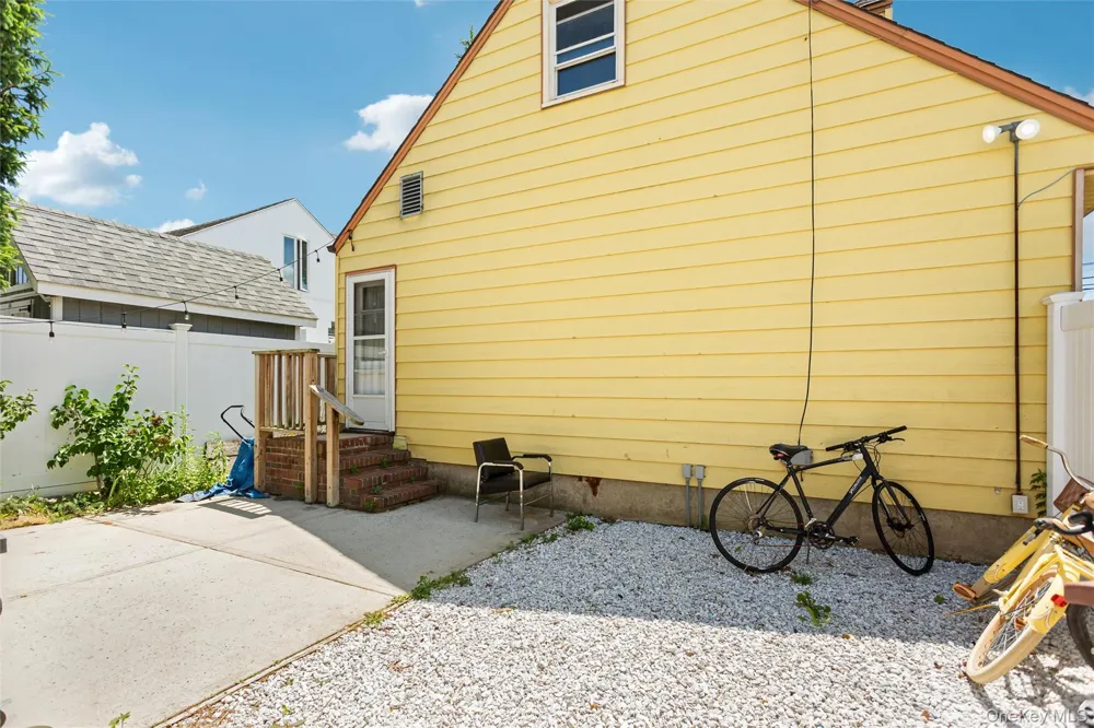 2877 Calvin Road Oceanside, NY 11572