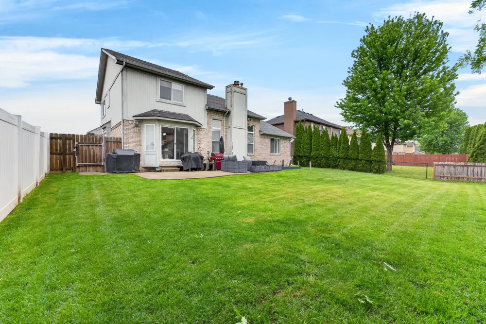 30098 Fairfield Drive New Baltimore, MI 48051