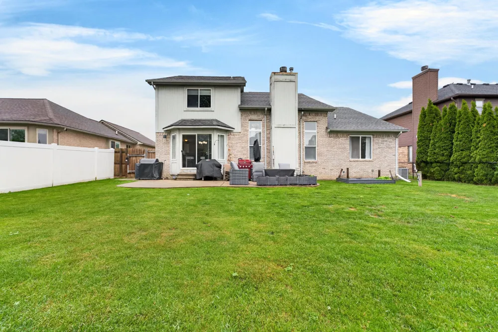 30098 Fairfield Drive New Baltimore, MI 48051