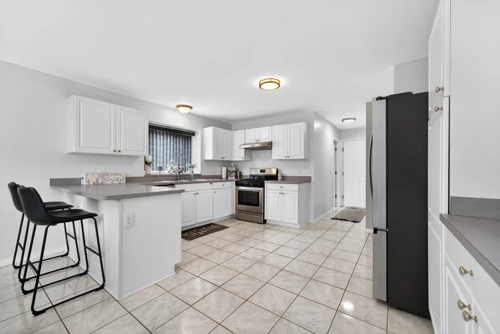 30098 Fairfield Drive New Baltimore, MI 48051