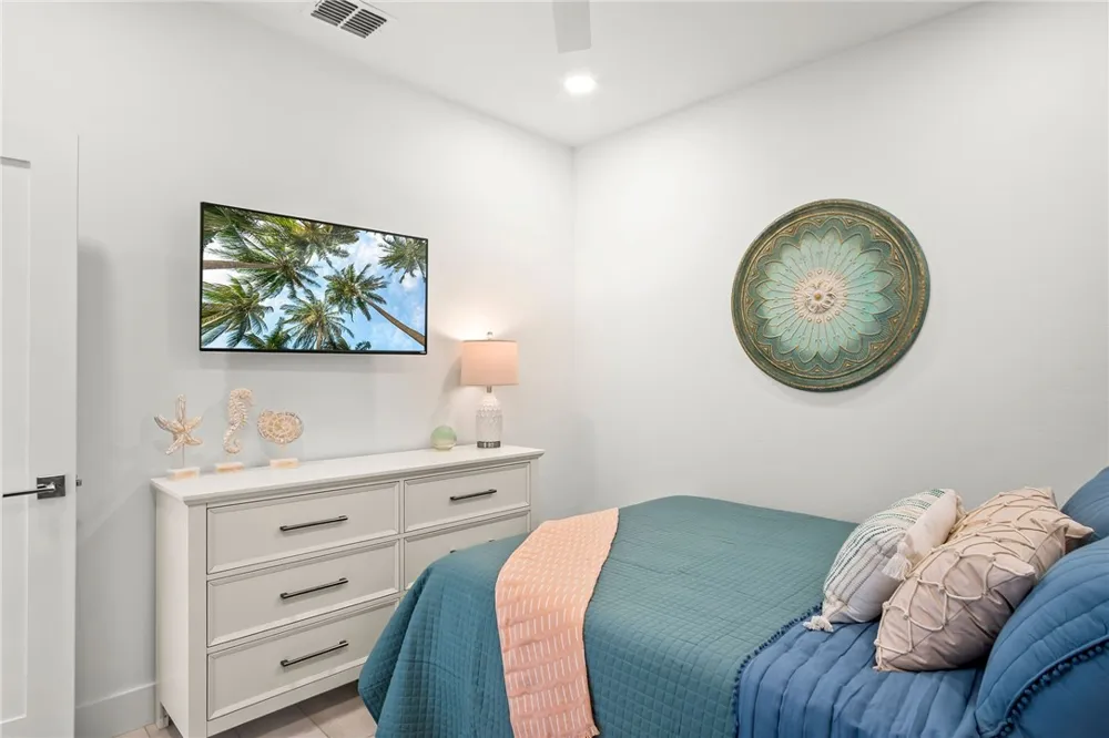 901 S 9th #7 Port Aransas, TX 78373