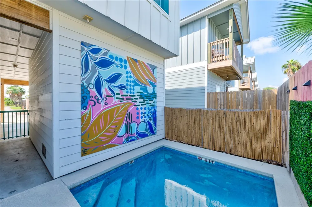 901 S 9th #7 Port Aransas, TX 78373