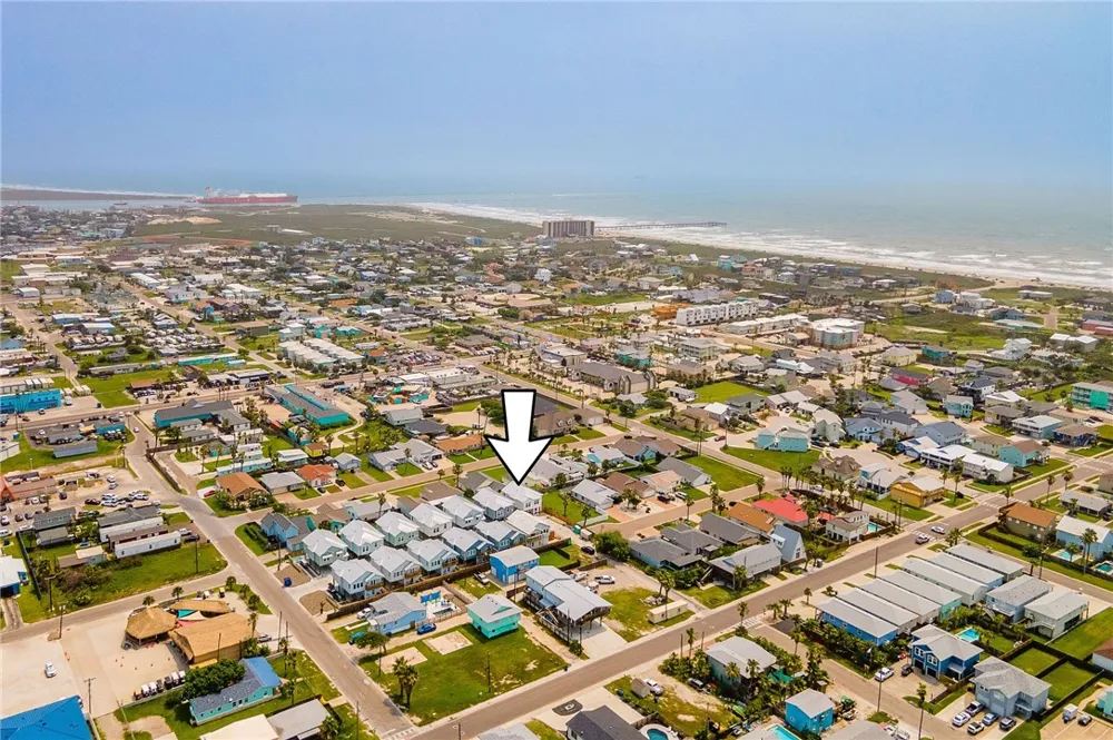 901 S 9th #7 Port Aransas, TX 78373